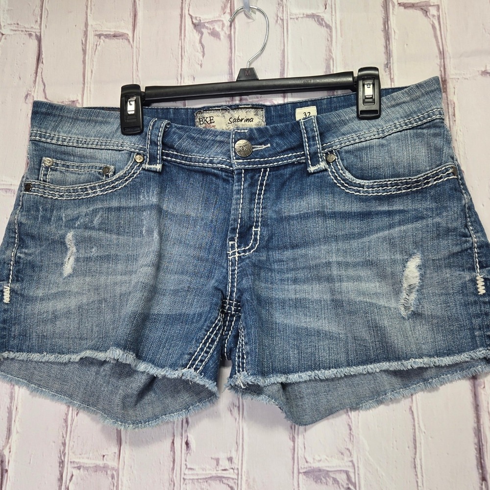 BKE Sabrina Denim Shorts Blue Distressed Frayed Hem Casual Womens 32
